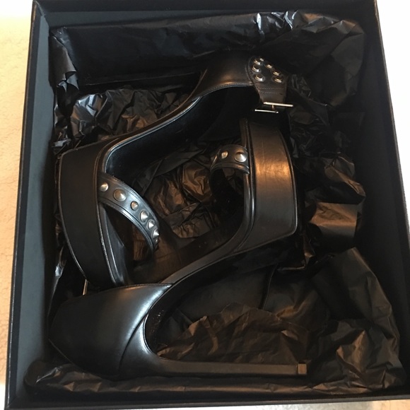 Platforms - Picture 4 of 4